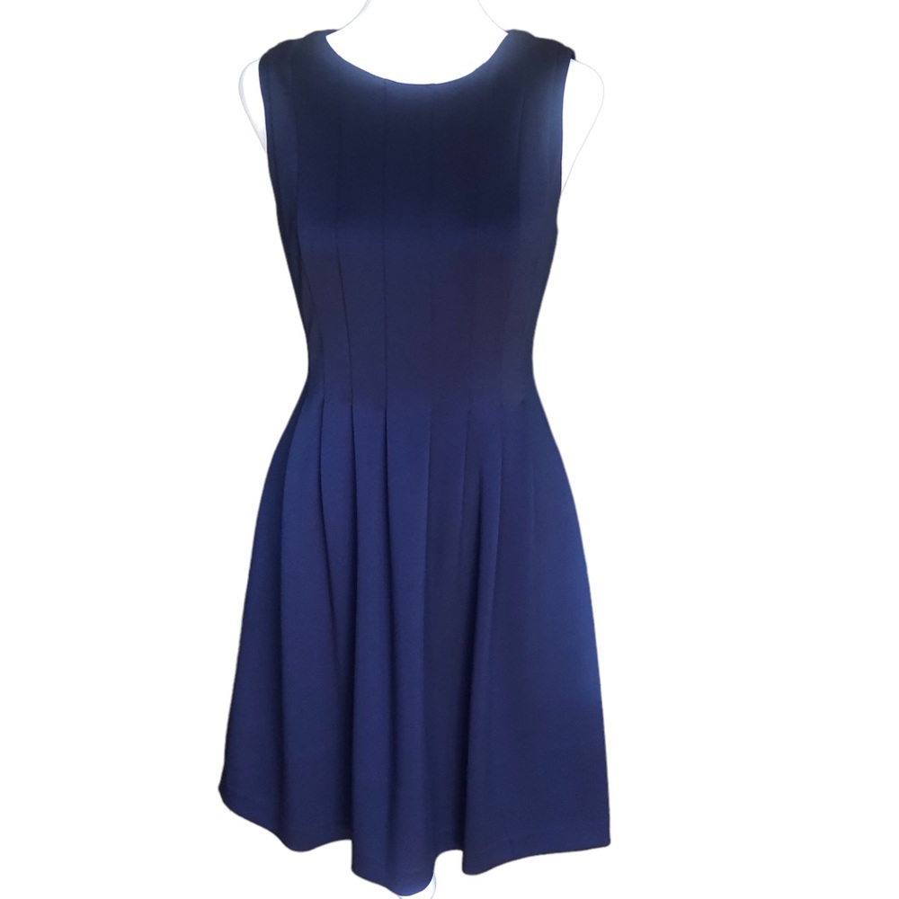 NWOT VINCE CAMUTO Navy A-line Dress With Side Pockets Pleated Front Bodice Sz 2